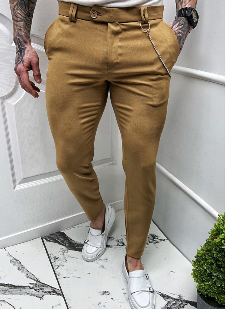 Pantaloni maro cu accesoriu