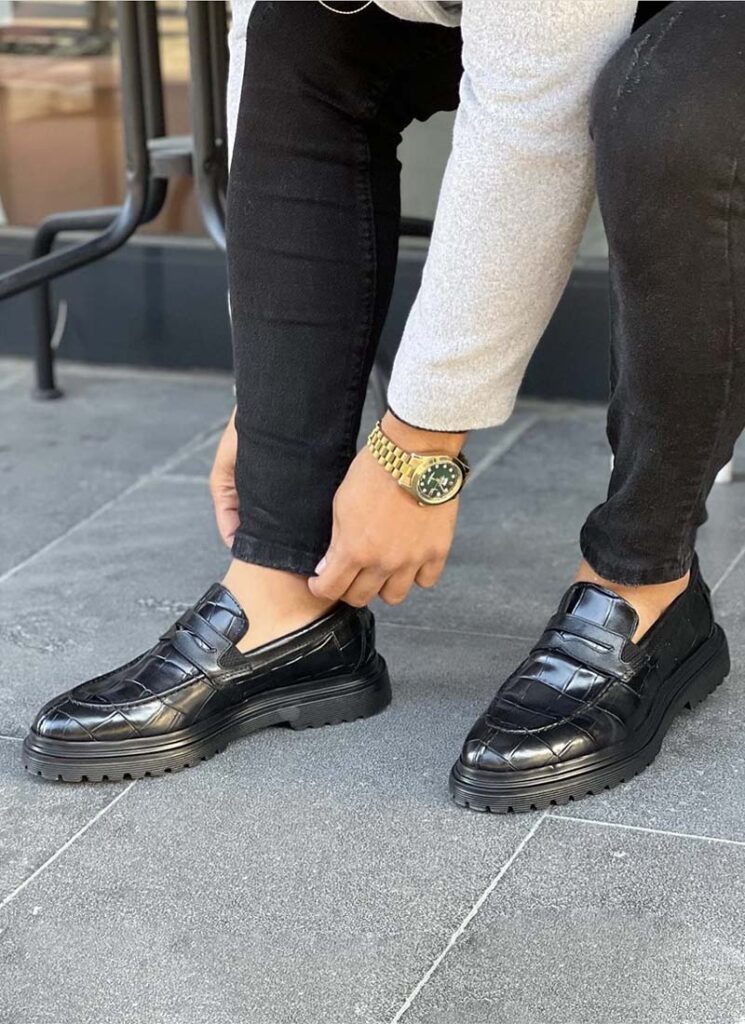 Pantofi barbati din pielea neagra print de crocodil