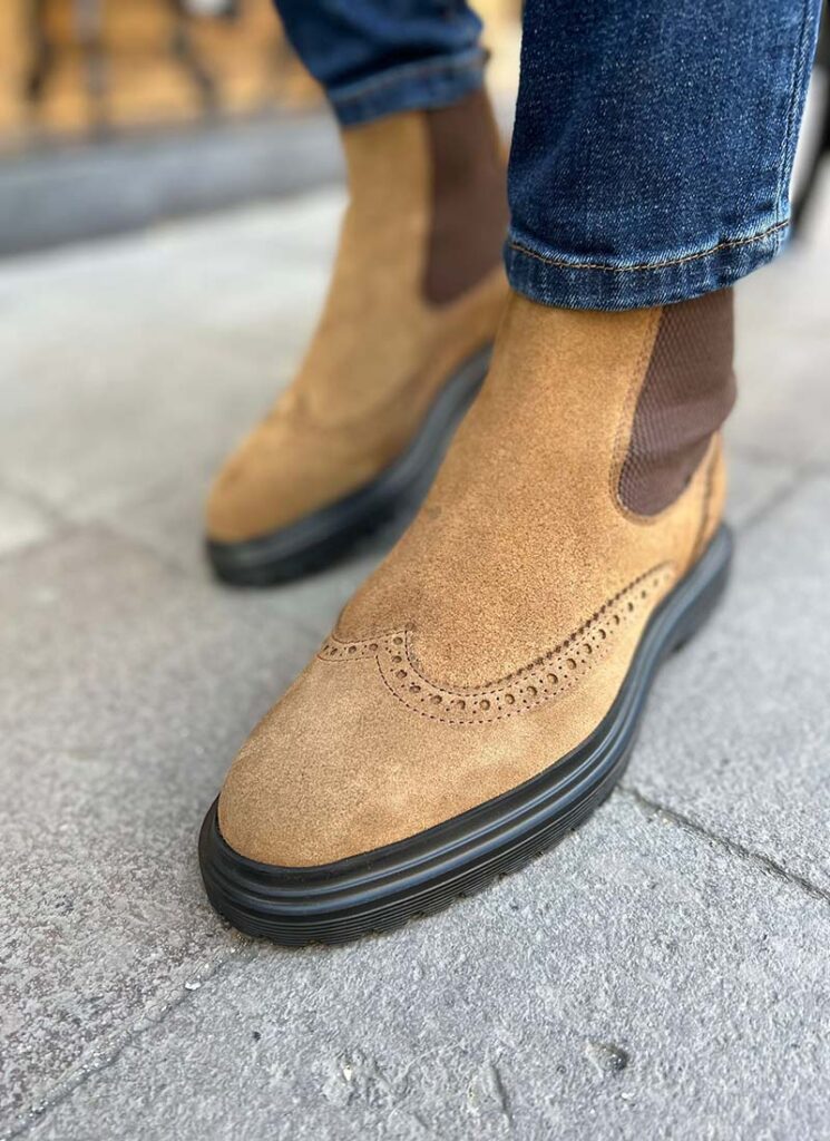Ghete piele intoarsa bej