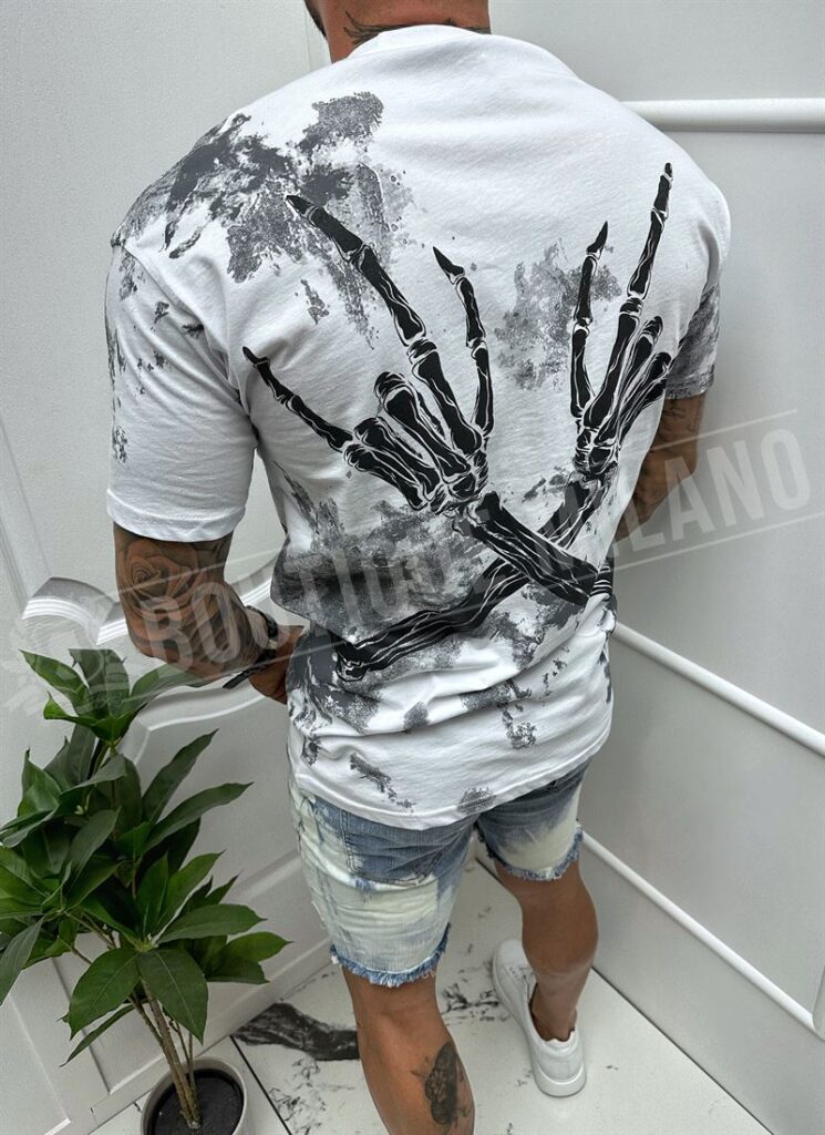 Tricou barbatesc alb stropit si cu imprimeu
