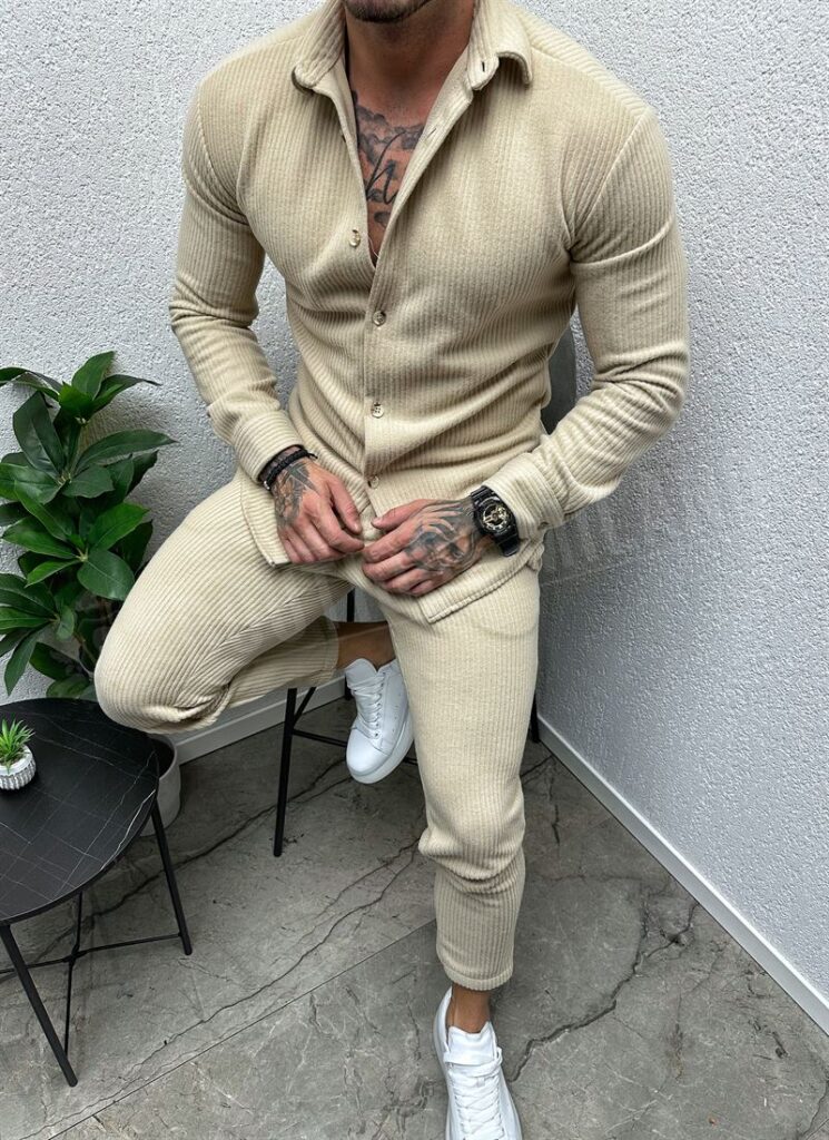 Compleu barbatesc bej model simplu