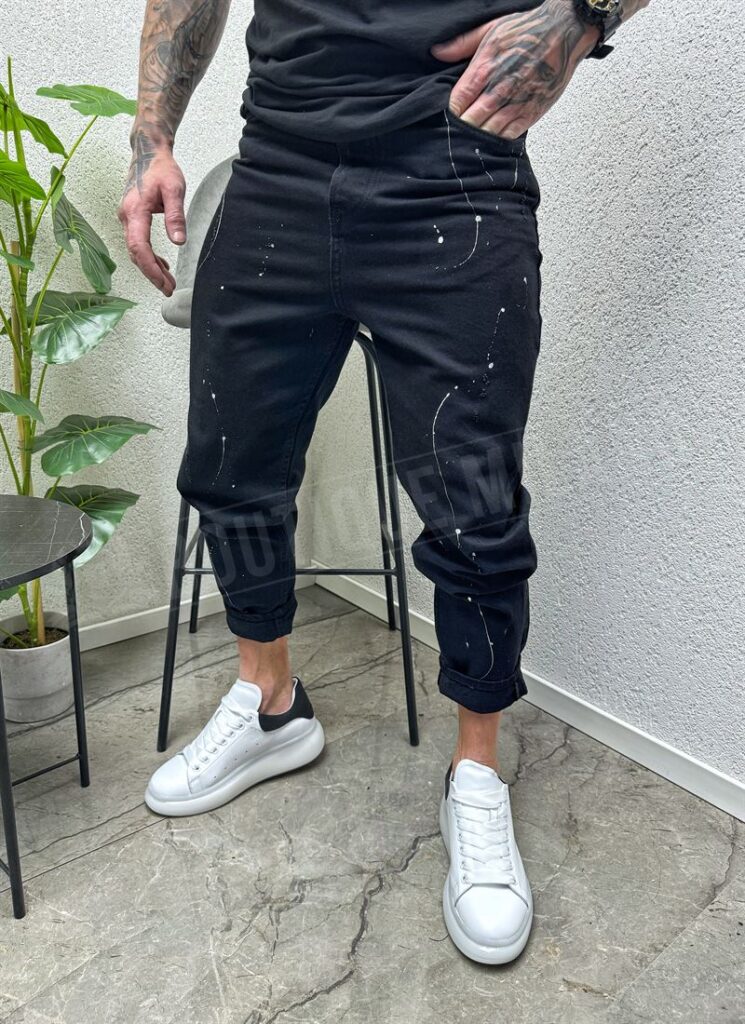 Blugi pentru barbati negri cu efect stropit