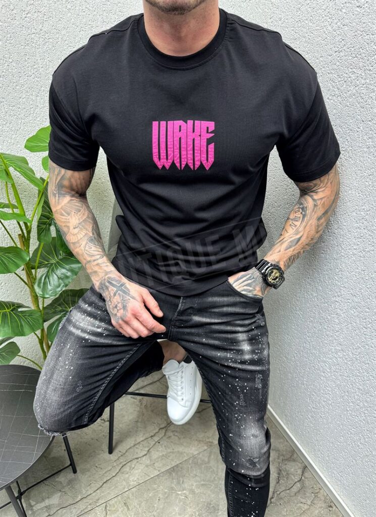 Tricou barbatesc negru cu inscriere WAKE T003-1
