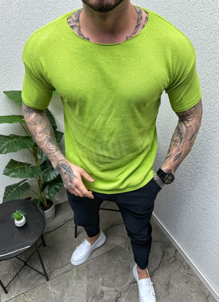 Tricou barbatesc verde simplu cu decolteu T09-4