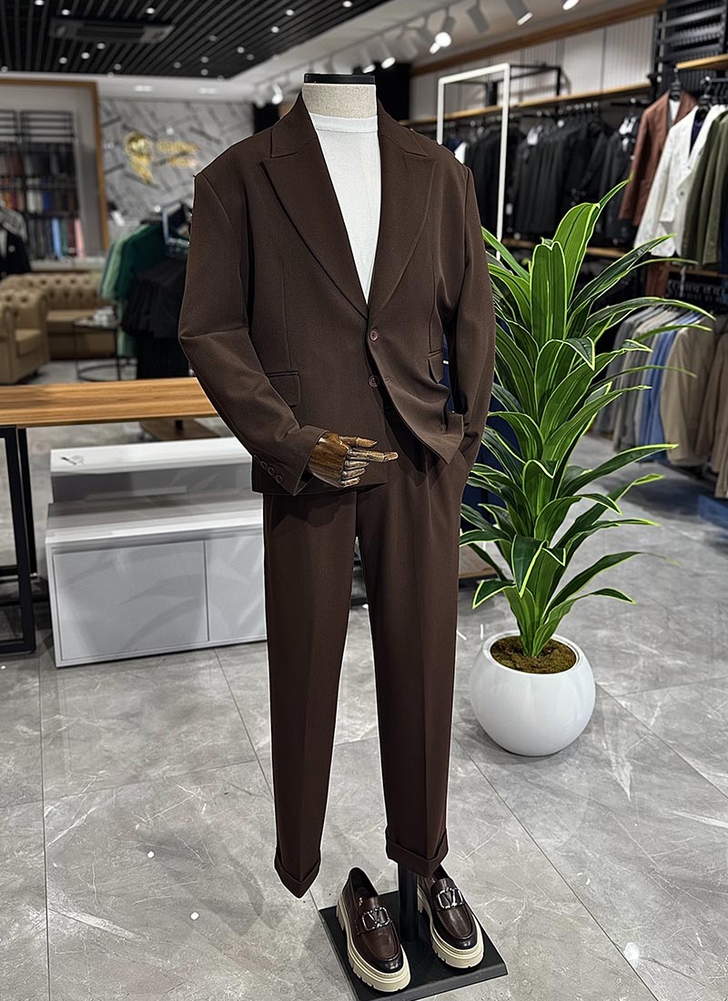 myjki-sportno-eleganten-kostyum-v-kafqvo-4165-2-5 Costum barbatesti sportiv-elegant in maro 4165-2