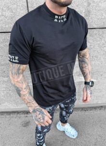 Tricou barbatesc neagra cu inscriere pe spate