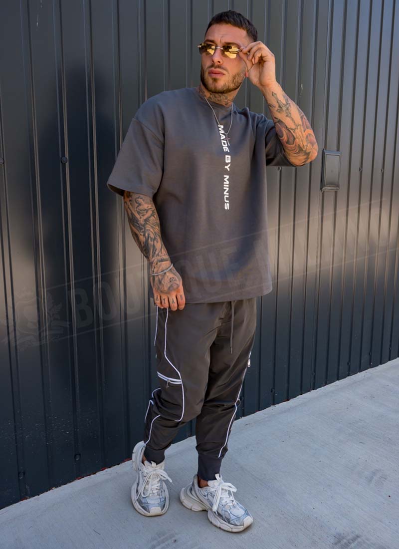 myjki-sporten-ekip-cvqt-antracit-l26120-2-1 Set barbatesc sport antracit - tricou si pantaloni cargo din fas L26120-2