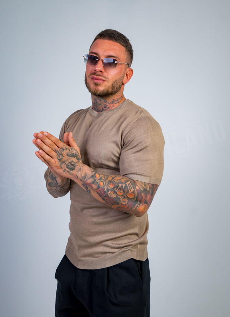 Tricou barbatesc din tricot fin bej cu guler rotund T607-10