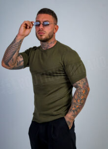 Tricou barbatesc din tricot fin verde cu guler rotund T607-23