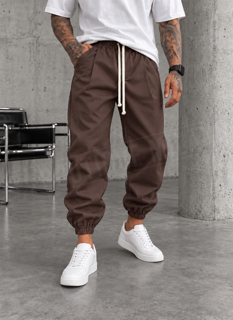 Pantaloni barbatesti sport maro inchis cu talie elastica si snur P19209-3