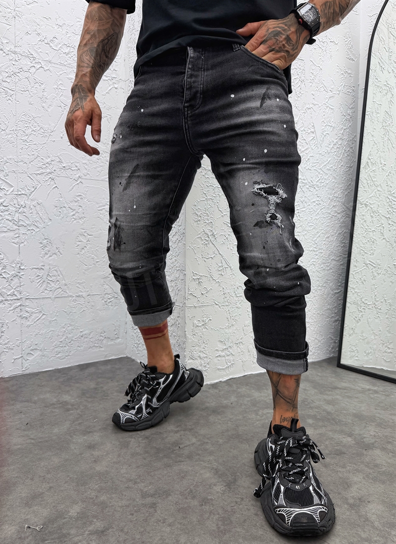 Blugi barbatesti gri grafit cu aspect uzat si stropi A8543