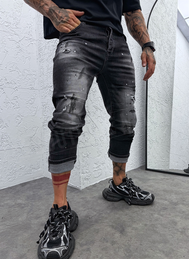Blugi barbatesti gri grafit cu aspect uzat si stropi A8543