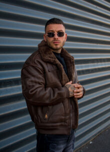 Geaca barbateasca bomber reversibila maro – model „2-IN-1 REVERSIBLE AVIATOR” K88631-3